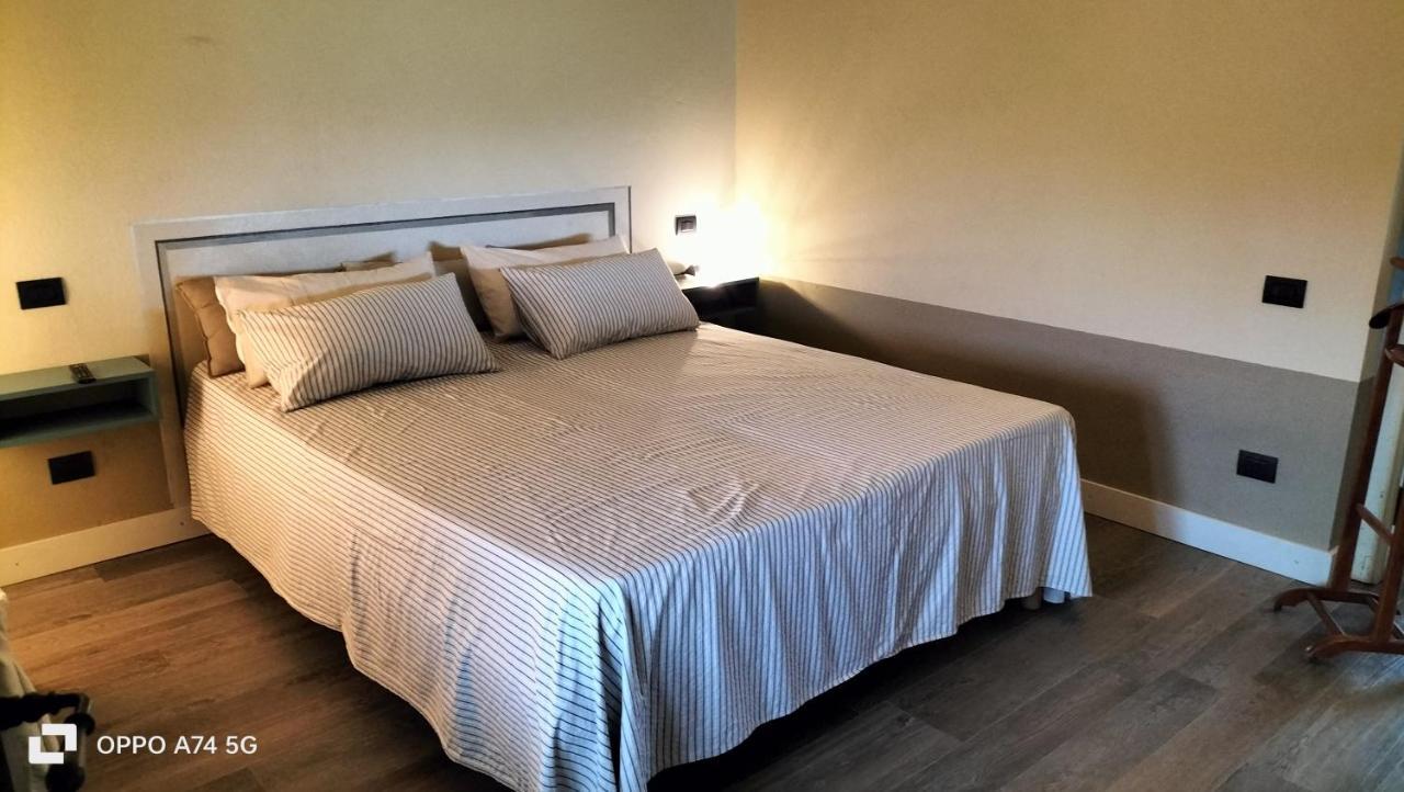 Florario B&B Chieri Bagian luar foto